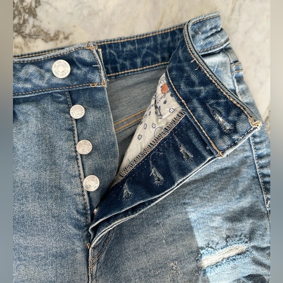 FREE PEOPLE CRVY Vintage High Rise Distressed Shorts Size 25 - Picture 8 of 8